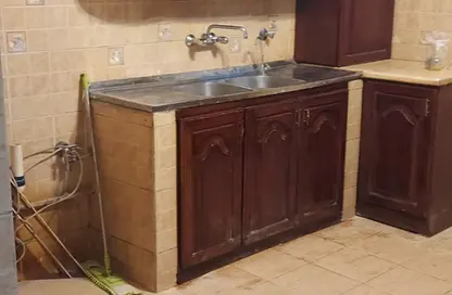 Apartment - 3 Bedrooms - 1 Bathroom for sale in Ahbab Al Rasoul St. - Al Sefarat District - Nasr City - Cairo