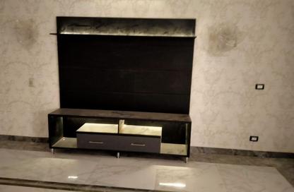 Palace - 7+ - 7 for sale in Royal City - Sheikh Zayed Compounds - Sheikh Zayed City - Giza