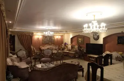 Apartment - 3 Bedrooms - 2 Bathrooms for sale in Gesr Al Suez St. - Roxy - Heliopolis - Masr El Gedida - Cairo