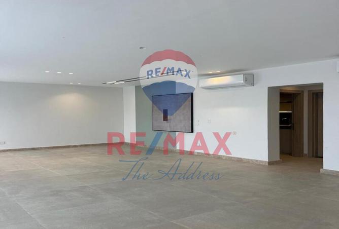 74313255 - Property Image 3
