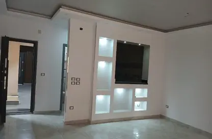 شقة - 3 غرف نوم - 2 حمامات للايجار في اللوتس الجنوبي - حى اللوتس - مدينة القاهرة الجديدة - القاهرة