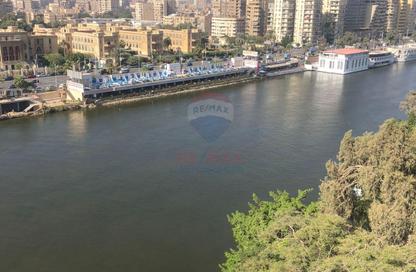 شقة - 2 غرف نوم - 2 حمامات للبيع في شارع الجبلايه - الزمالك - القاهرة