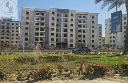 Apartment - 3 Bedrooms - 1 Bathroom for sale in Mohamed Naguib Axis - Abou El Houl - New Cairo City - Cairo