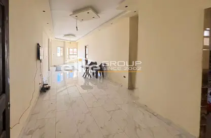 شقة - 2 غرف نوم - 1 حمام للبيع في شارع مصطفي كامل - ابو قير - حي ثان المنتزة - الاسكندرية