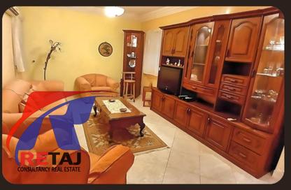 Apartment - 3 Bedrooms - 3 Bathrooms for rent in Mahmoud Awad St. - 6th Zone - Nasr City - Cairo