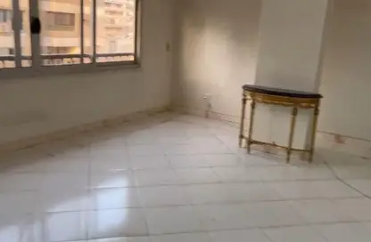 Apartment - 3 Bedrooms - 2 Bathrooms for sale in Helmy Hassan Ali St. - 8th Zone - Nasr City - Cairo