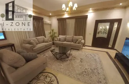 شقة - 3 غرف نوم - 3 حمامات للايجار في غرب الجولف - كمبوندات القطامية - القطامية - مدينة القاهرة الجديدة - القاهرة