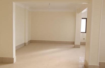 Apartment - 3 Bedrooms - 2 Bathrooms for rent in Nabil Al Wakkad St. - Ard El Golf - Heliopolis - Masr El Gedida - Cairo