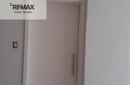 Apartment - Studio - 1 Bathroom for sale in Palm Hills Village Gate - South Investors Area - New Cairo City - Cairo Apartment - Studio - 1 Bathroom for sale in Palm Hills Village Gate - South Investors Area - New Cairo City - Cairo
