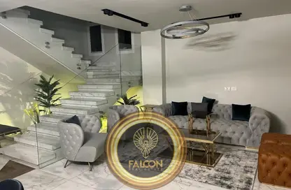 Villa - 6 Bedrooms - 5 Bathrooms for sale in Hyde Park Central - The 6th Settlement - New Cairo City - Cairo