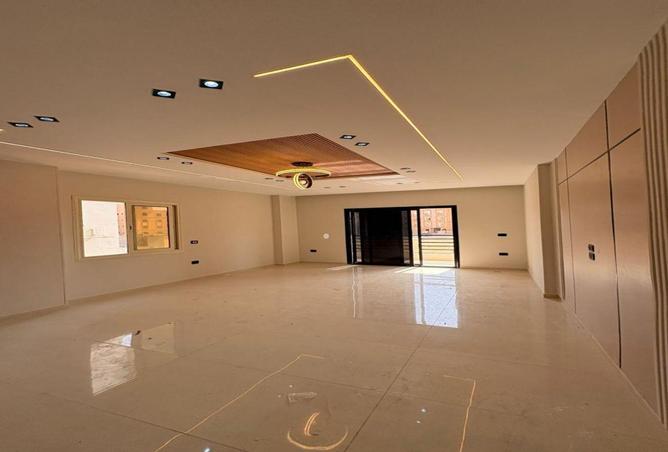 77606799 - Property Image 3