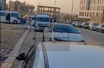 بناية كاملة - استوديو - 8 حمامات للبيع في وان ناينتي مول - شارع التسعين الجنوبي - التجمع الخامس - مدينة القاهرة الجديدة - القاهرة