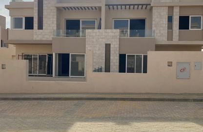 Villa - 4 - 4 for sale in New Giza - Cairo Alexandria Desert Road - 6 October City - Giza Villa - 4 - 4 for sale in New Giza - Cairo Alexandria Desert Road - 6 October City - Giza