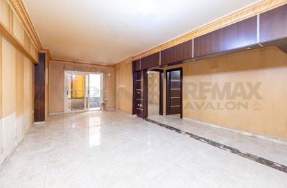 شقة - 3 - 2 للبيع في شارع خليل البنداري - كليوباترا - حي شرق - الاسكندرية