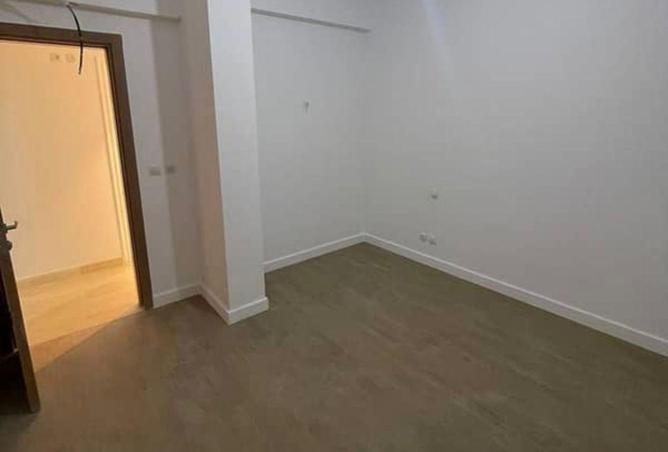 8570685 - Property Image 2