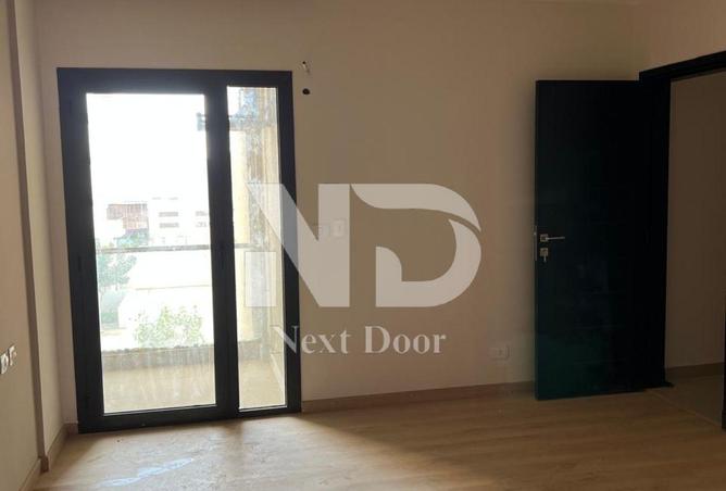 74044755 - Property Image 3