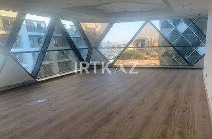 Office Space - 1 Bedroom - 1 Bathroom for sale in Cairo Business Plaza - North Teseen St. - The 5th Settlement - New Cairo City - Cairo