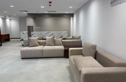 Clinic - Studio - 1 Bathroom for sale in Central Avenue - 2nd District - Sheikh Zayed City - Giza