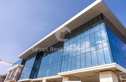 محل - استوديو - 3 حمامات للبيع في جولدن جيت - شارع التسعين الجنوبي - التجمع الخامس - مدينة القاهرة الجديدة - القاهرة