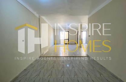 Apartment - 3 Bedrooms - 2 Bathrooms for sale in Miami - Hay Awal El Montazah - Alexandria