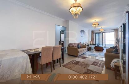 Apartment - 3 Bedrooms - 3 Bathrooms for sale in Ismail Al Habrouk St. - Glim - Hay Sharq - Alexandria