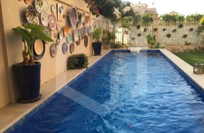 Villa - 4 Bedrooms - 6 Bathrooms for sale in Royal City - Sheikh Zayed Compounds - Sheikh Zayed City - Giza