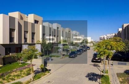 تاون هاوس - 4 غرف نوم - 4 حمامات للبيع في كمبوند البروج - كمبوندات الشروق - مدينة الشروق - القاهرة تاون هاوس - 4 غرف نوم - 4 حمامات للبيع في كمبوند البروج - كمبوندات الشروق - مدينة الشروق - القاهرة