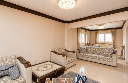 Apartment - 3 Bedrooms - 2 Bathrooms for rent in Kafr Abdo St. - Kafr Abdo - Roushdy - Hay Sharq - Alexandria