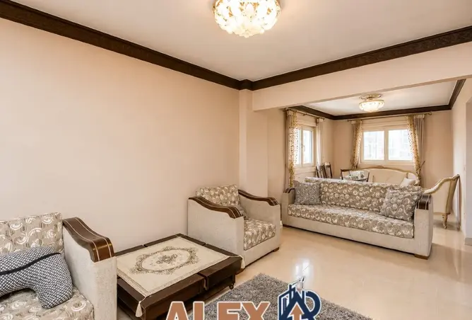 100083005 - Property Image 2