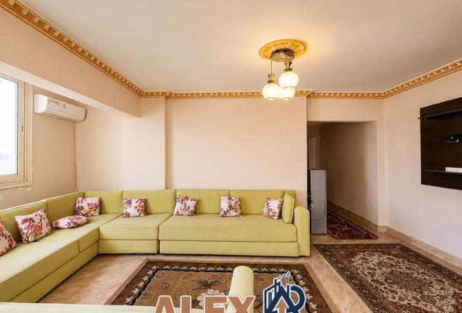 100083005 - Property Image 3