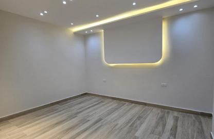 شقة - 3 غرف نوم - 2 حمامات للبيع في البوابة الرابعة - مينا - حدائق الاهرام - الجيزة شقة - 3 غرف نوم - 2 حمامات للبيع في البوابة الرابعة - مينا - حدائق الاهرام - الجيزة