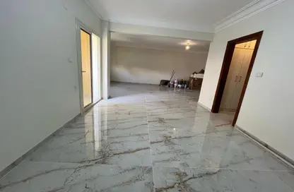 شقة - 3 غرف نوم - 3 حمامات للايجار في شارع 231 - دجلة - حي المعادي - القاهرة