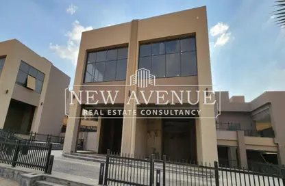 Retail - Studio - 1 Bathroom for rent in Palm Hills Village Gate - South Investors Area - New Cairo City - Cairo