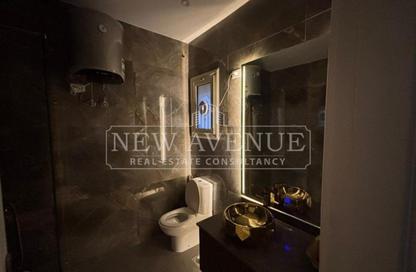 Apartment - 2 Bedrooms - 3 Bathrooms for sale in Mena Residence - South Investors Area - New Cairo City - Cairo Apartment - 2 Bedrooms - 3 Bathrooms for sale in Mena Residence - South Investors Area - New Cairo City - Cairo