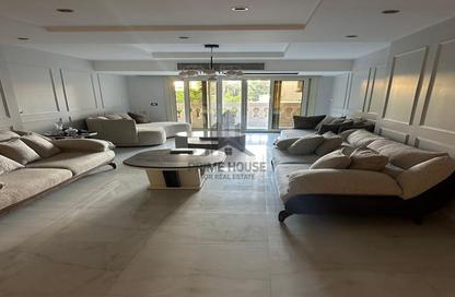 Apartment - 3 Bedrooms - 2 Bathrooms for sale in Mohamed Fawzy Moaz St. - Smouha - Hay Sharq - Alexandria
