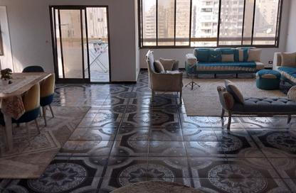 Apartment - 3 - 3 for sale in Hesham Labib St. - 8th Zone - Nasr City - Cairo