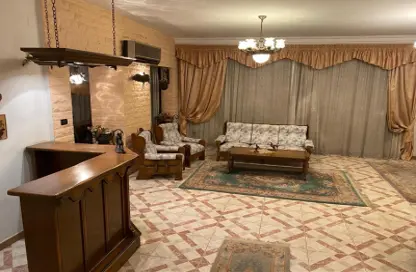 شقة - 3 غرف نوم - 2 حمامات للبيع في شارع الفالوجه - المنطقة الأولى - مدينة نصر - القاهرة