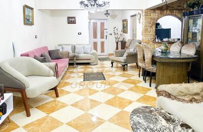 Apartment - 2 Bedrooms - 1 Bathroom for sale in Mahmoud Al Essawy St. - Sidi Beshr - Hay Awal El Montazah - Alexandria