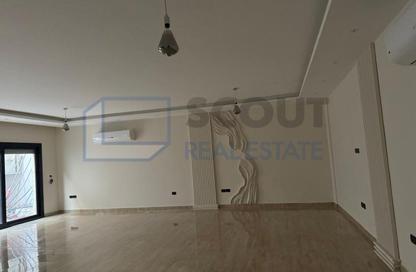 Villa - 4 Bedrooms - 5 Bathrooms for sale in Azzar - 5th Settlement Compounds - The 5th Settlement - New Cairo City - Cairo