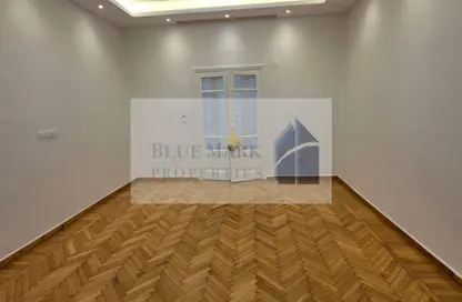 Apartment - 3 Bedrooms - 2 Bathrooms for rent in Gamal Al Din Abou Al Mahasen Square - Garden City - Cairo