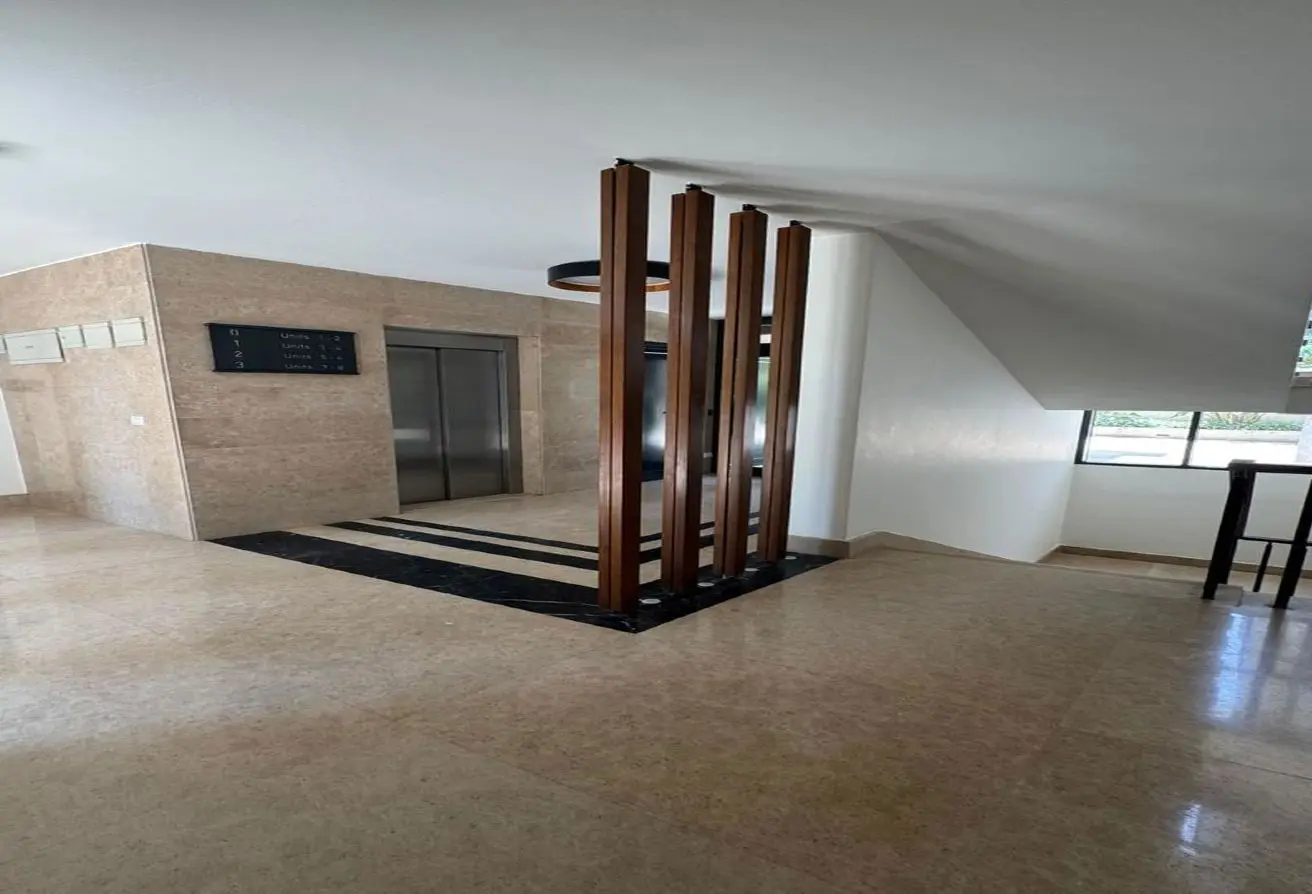 119844800 - Property Main Image