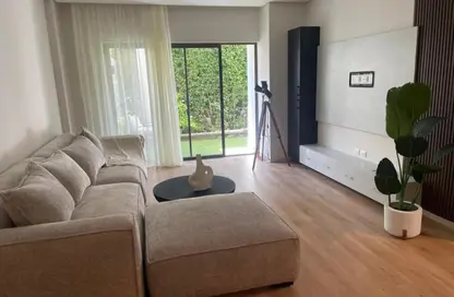 Apartment - 2 Bedrooms - 2 Bathrooms for sale in Lake View Residence - 5th Settlement Compounds - The 5th Settlement - New Cairo City - Cairo