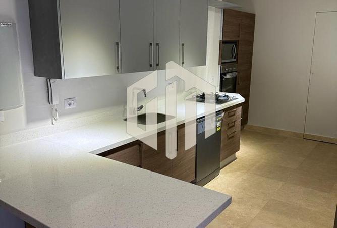 102628614 - Property Image 3