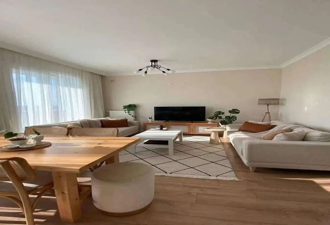 94100388 - Property Main Image