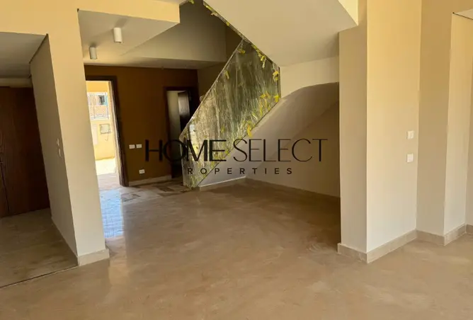98008552 - Property Image 3