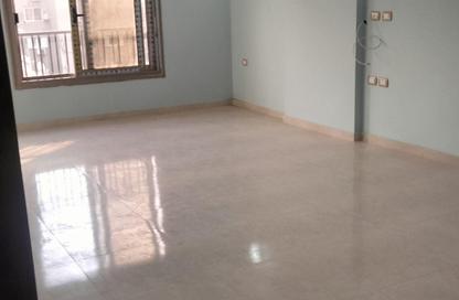Apartment - 3 Bedrooms - 2 Bathrooms for rent in Mohamed Hassanein Heikal St. - 6th Zone - Nasr City - Cairo