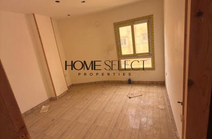 Apartment - 3 Bedrooms - 2 Bathrooms for sale in 8th District - Sheikh Zayed City - Giza