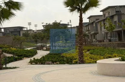 Apartment - 2 Bedrooms - 2 Bathrooms for sale in Swan Lake Residence - 5th Settlement Compounds - The 5th Settlement - New Cairo City - Cairo