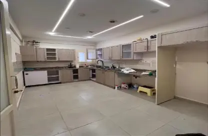 شقة - 2 غرف نوم - 2 حمامات للبيع في المنطقة ه - حى جنوب الاكايمية - مدينة القاهرة الجديدة - القاهرة