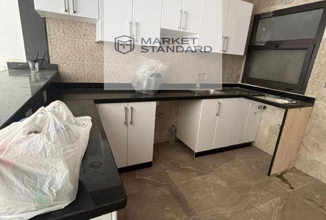 58001081 - Property Image 2